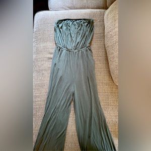 Woman’s jumpsuit small